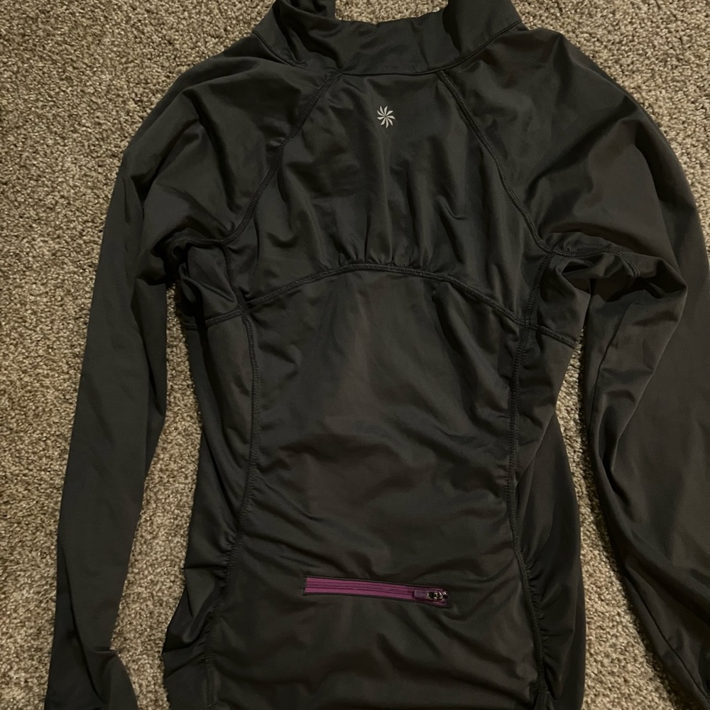 Athleta pull over, light weight 3/4 zip